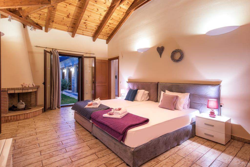 Astarte Villas - Kyveli Luxurious Private Villa Gaitani Pokoj fotografie